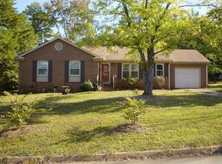 108 Lawnfield St, Mauldin, SC 29662