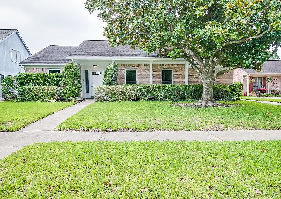 1st image of 219 Applewhite Dr