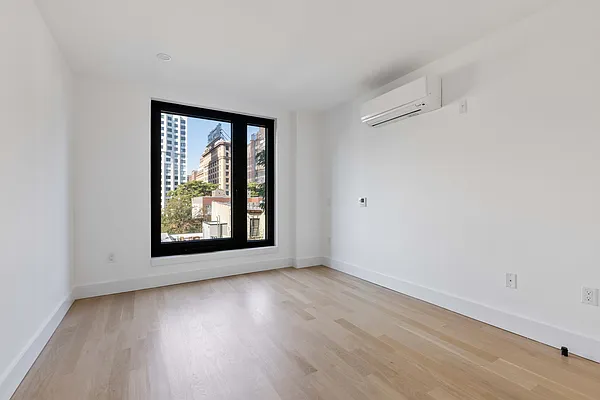 Rented by MNS | media 4