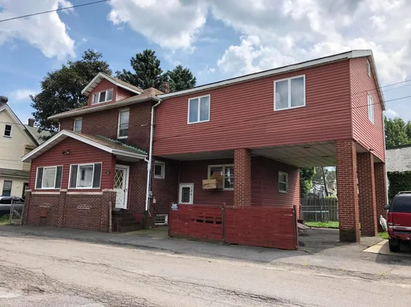 126 E Chapel St, Hazleton, PA 18201