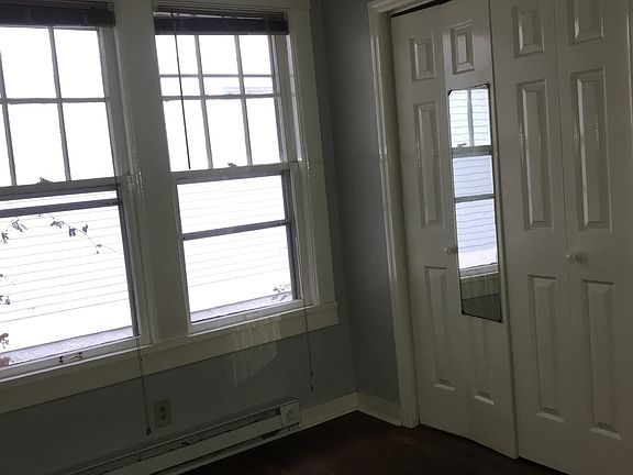 4th image of 2209 29th Ave S #B
