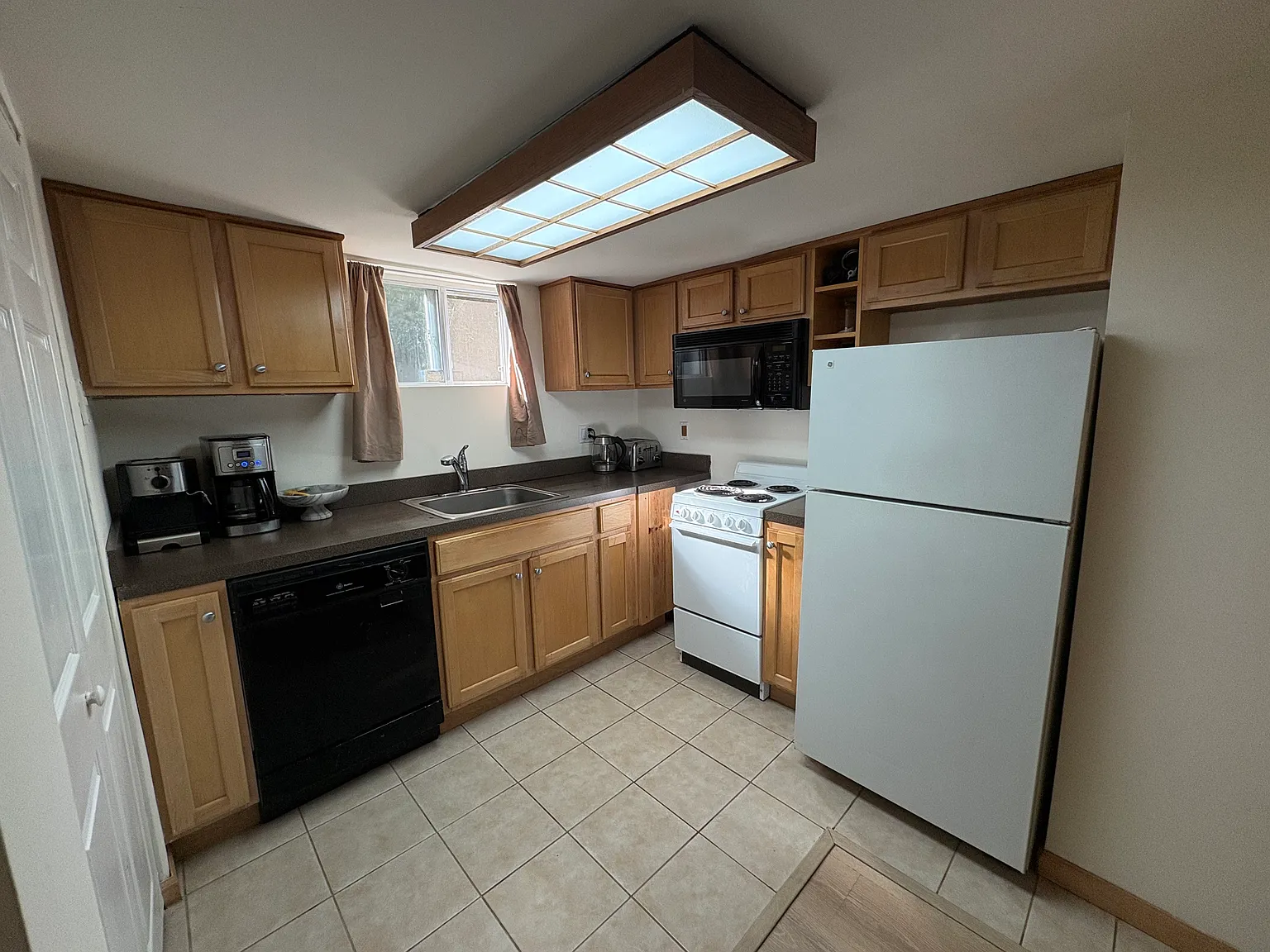 6212 Macarthur Blvd — Photo 3