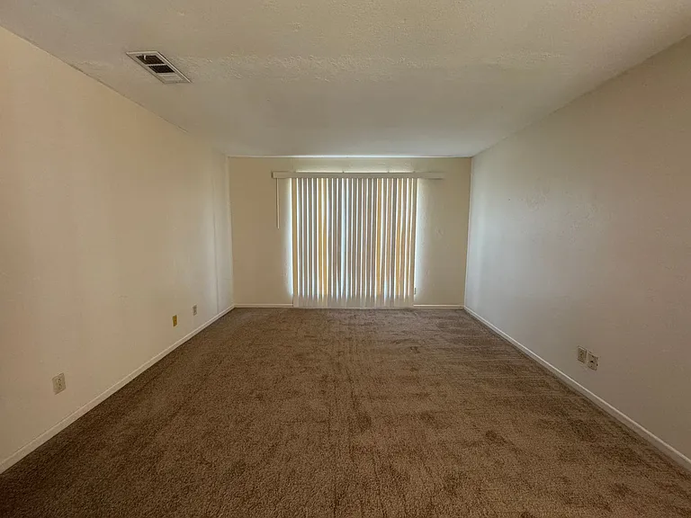 4304 Lake Rd — Photo 4