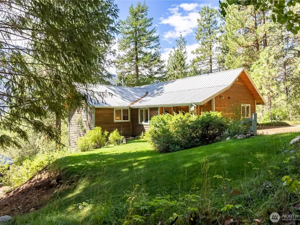 13 Sunflower Lane, Winthrop, WA 98862