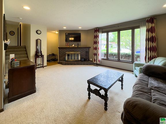 3rd image of 4412 Cherrywood Ln