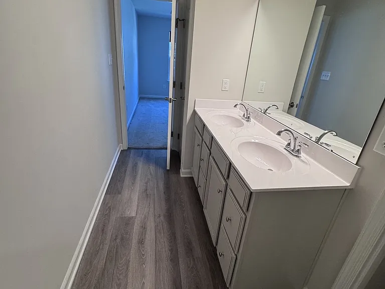 112 Stegg St — Photo 12