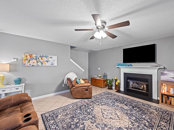 5th image of 213 Aderley Oak Loop