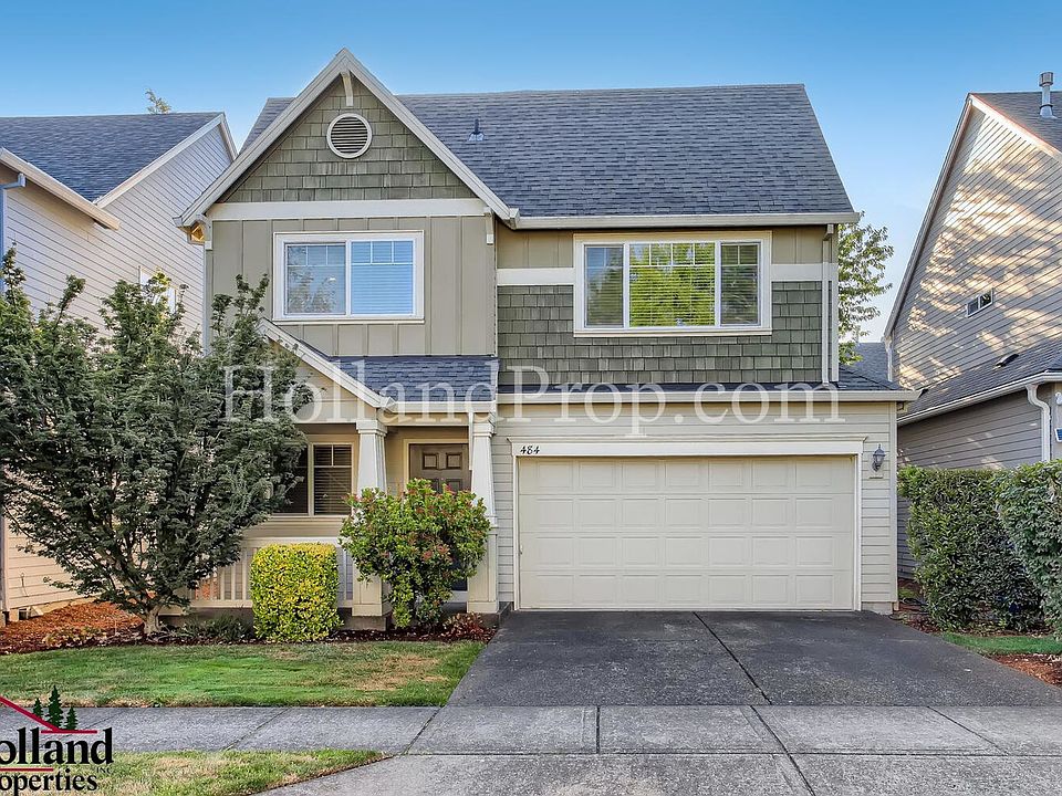 1st image of 484 NE Caden Ave