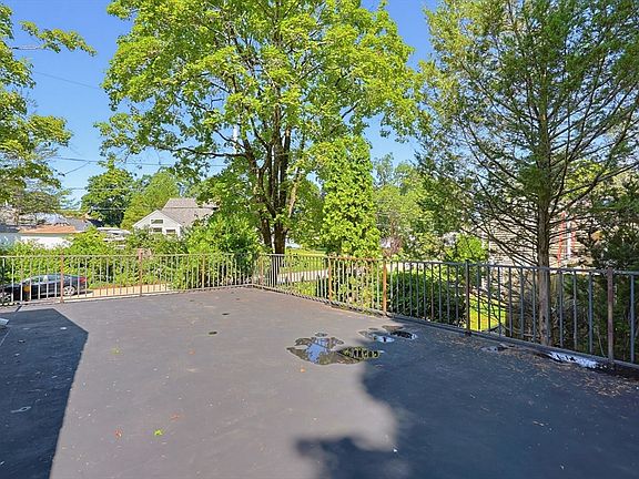 5th image of 20 Tondreau Ave