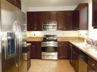 20222 Pienza Ln, Northridge, CA 91326