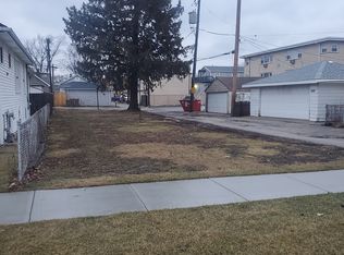 8616 Palmer St, River Grove, IL 60171