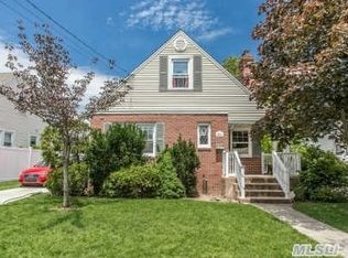 1035 Archer Pl, Baldwin, NY