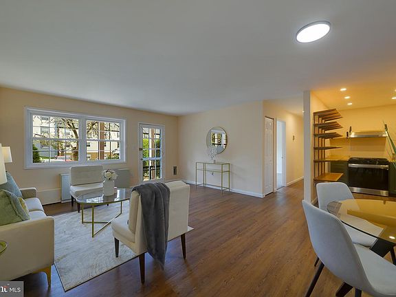 5th image of 10303 45th Pl APT 1