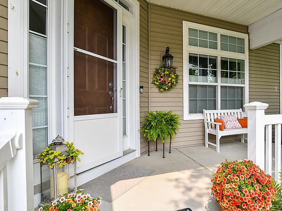 3rd image of 8734 Oakland Hills Cir