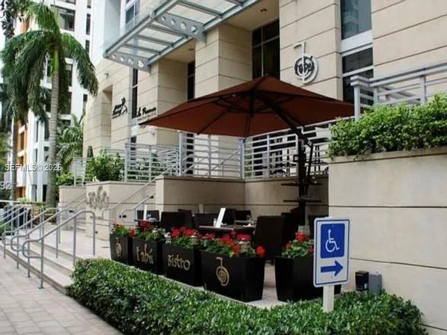 2 bed, 2.5 bath, $3,698 — Photo 2