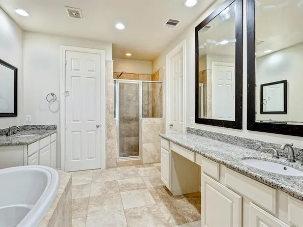 2514 Maxroy St, Houston, TX 77007