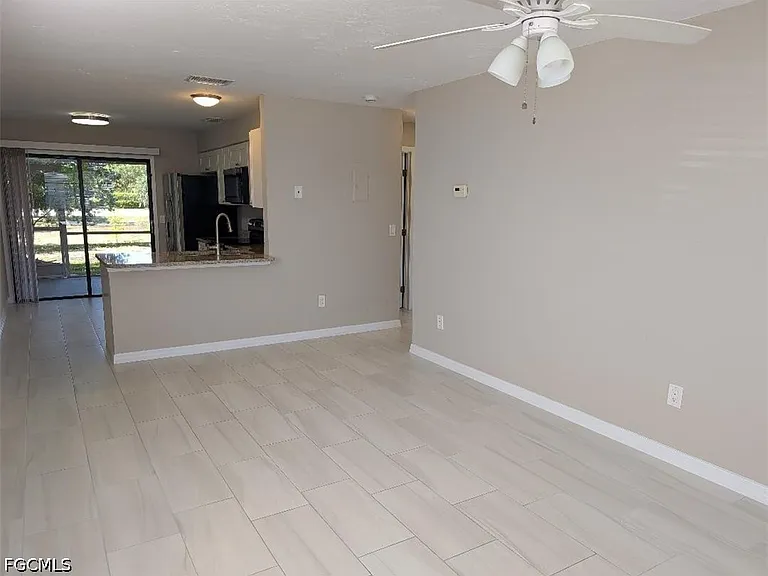 1509 SW 48th Ter #104 — Photo 3