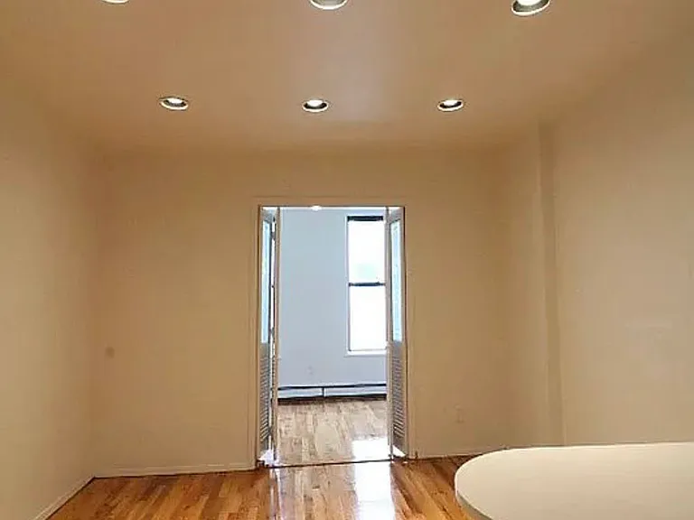 451 W 46th St #3A — Photo 7