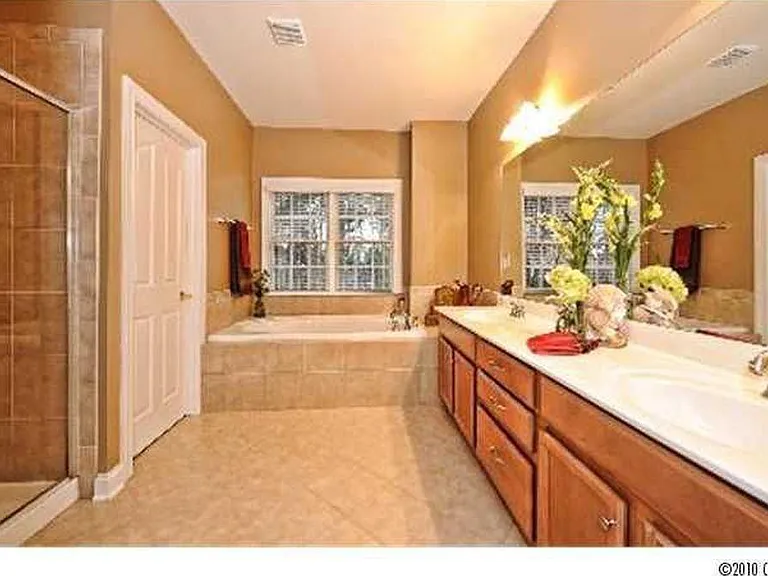 715 Fairway Point Dr — Photo 15