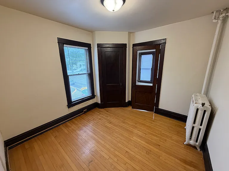 916 E Gorham St #D — Photo 7