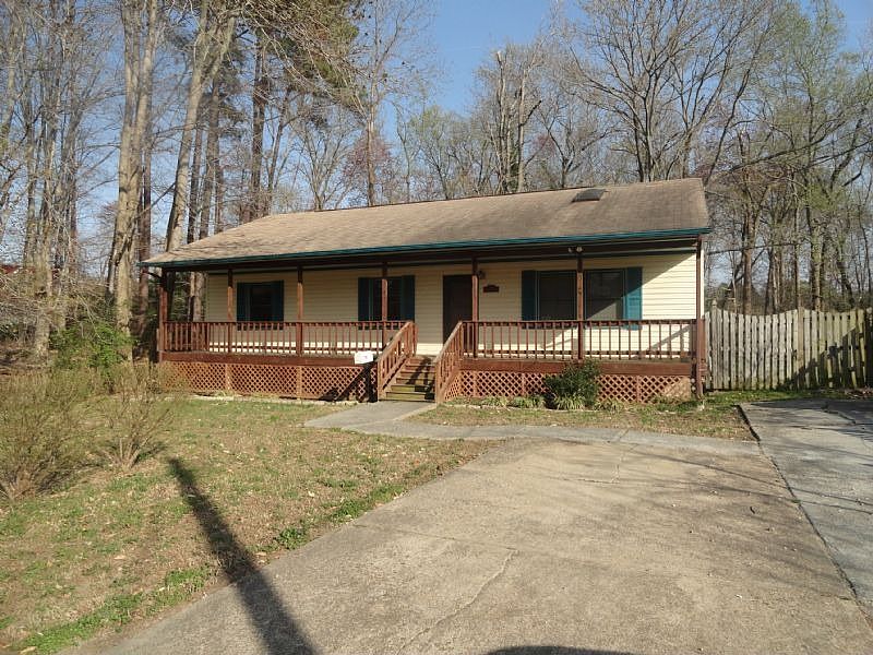 1st image of 122 Campbell Ln