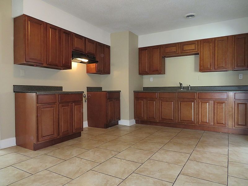 1st image of 4213 Clydesdale Dr