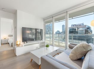 777 Richards St #2006, Vancouver, BC V6B 0M6