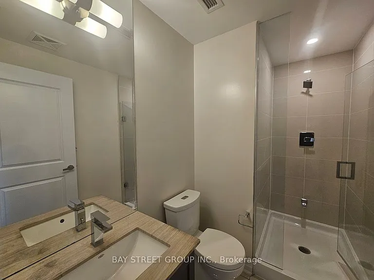 9075 Jane St #2009 — Photo 15