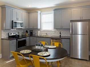 1123 S Crutcher Ave, Springfield, MO 65804