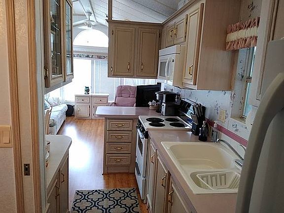 4th image of 28229-245 County Road 33 #245W