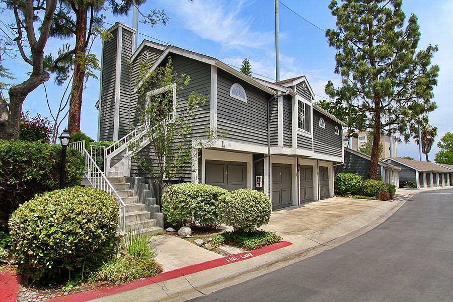 Detached unit, no shared walls