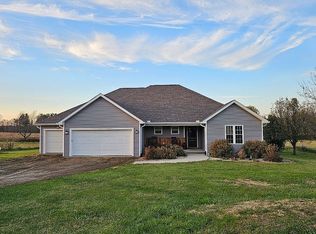 895 Hale Rd, Wilmington, OH 45177