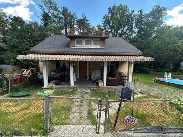 806 Monroe Ave, Pulaski, VA 24301