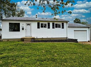 2485 Hawthorne Manor Dr, Florissant, MO 63031