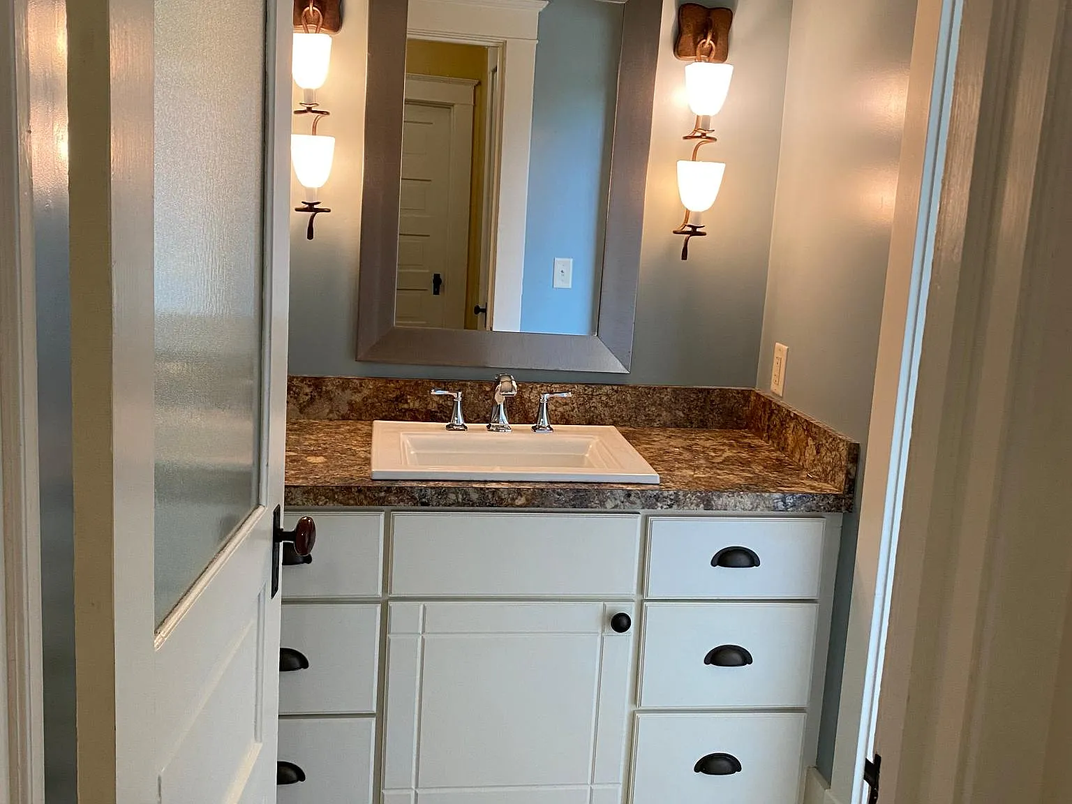 3 bed, 1400 sqft, $1,600 — Photo 3