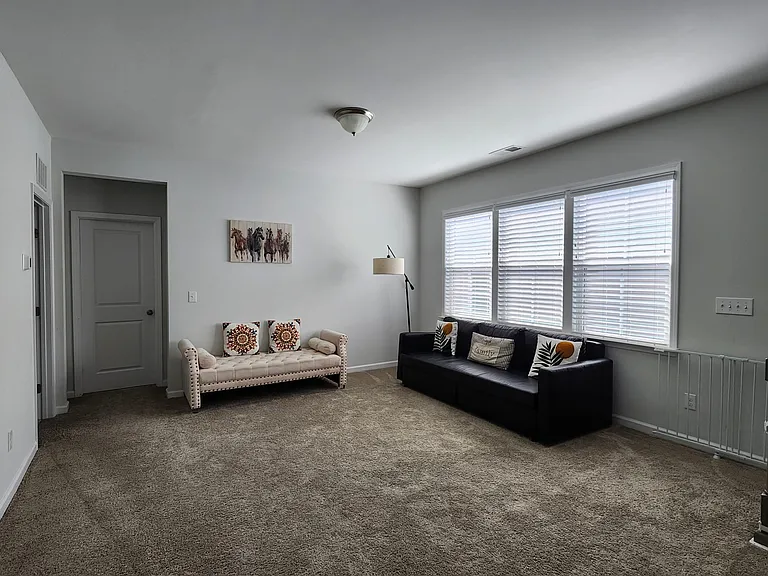 321 Ivy Arbor Way — Photo 10