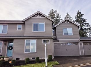 12740 SE Gateway Dr, Happy Valley, OR 97086