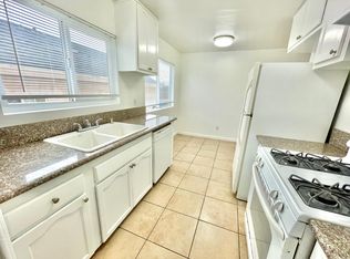 1064 W Summerland Ave, San Pedro, CA 90732