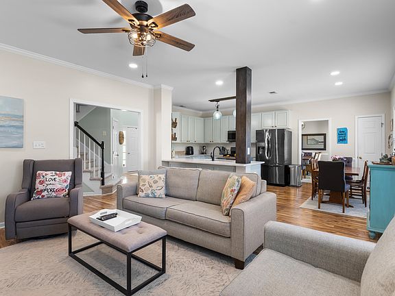 5th image of 315 Competition Rd