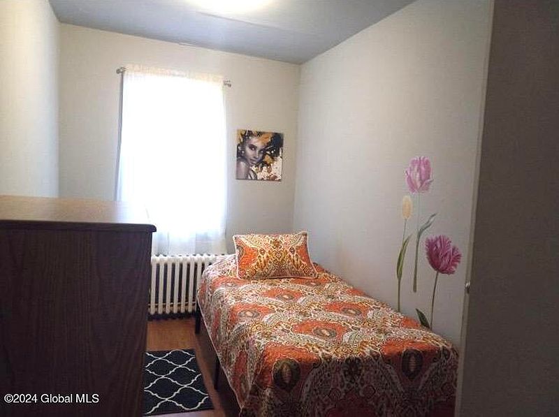 5th image of 15 N Lake Avenue