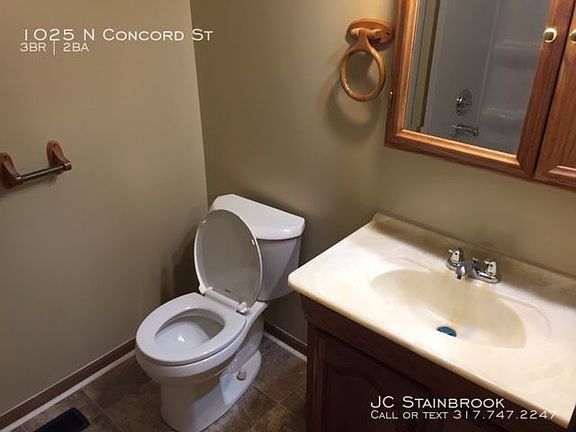 3rd image of 1025 N Concord St
