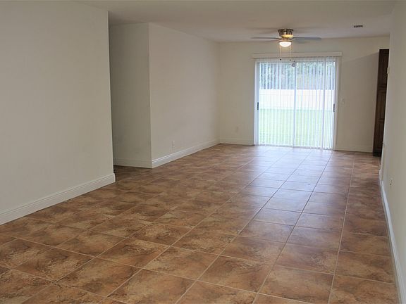 3rd image of 1902 SE Berkshire Blvd