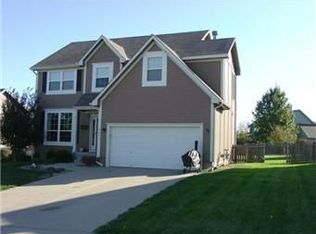 5803 Meadowlark Dr, Shawnee, KS 66226