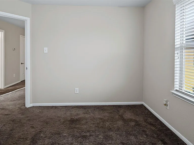 8403 Columbia Forest Dr — Photo 17
