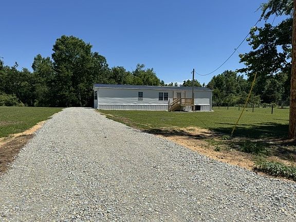 3rd image of 149 Horseshoe Bend Rd