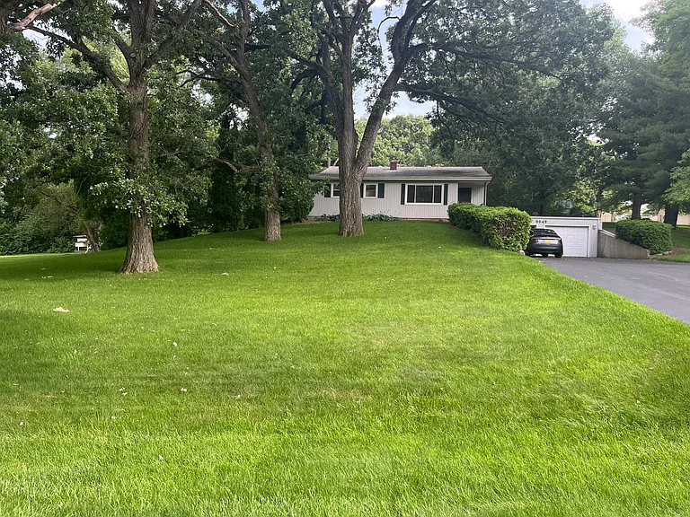 8649 Terry Rd — Photo 1