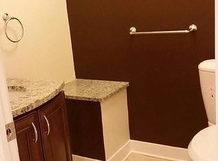 6N580 Thorn Rd, Roselle, IL 60172