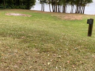 1134 Cedar St, Mount Holly, NC 28120