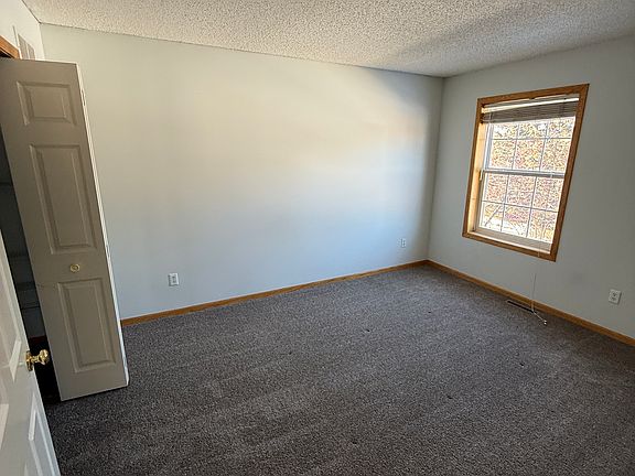 5th image of 1885 Bluestem Ln