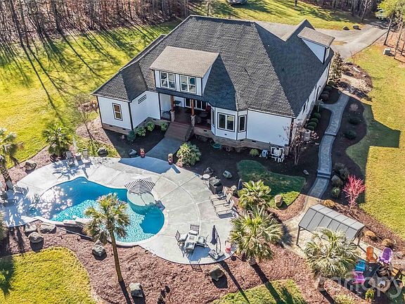 4th image of 5012 Mount Gallant Rd